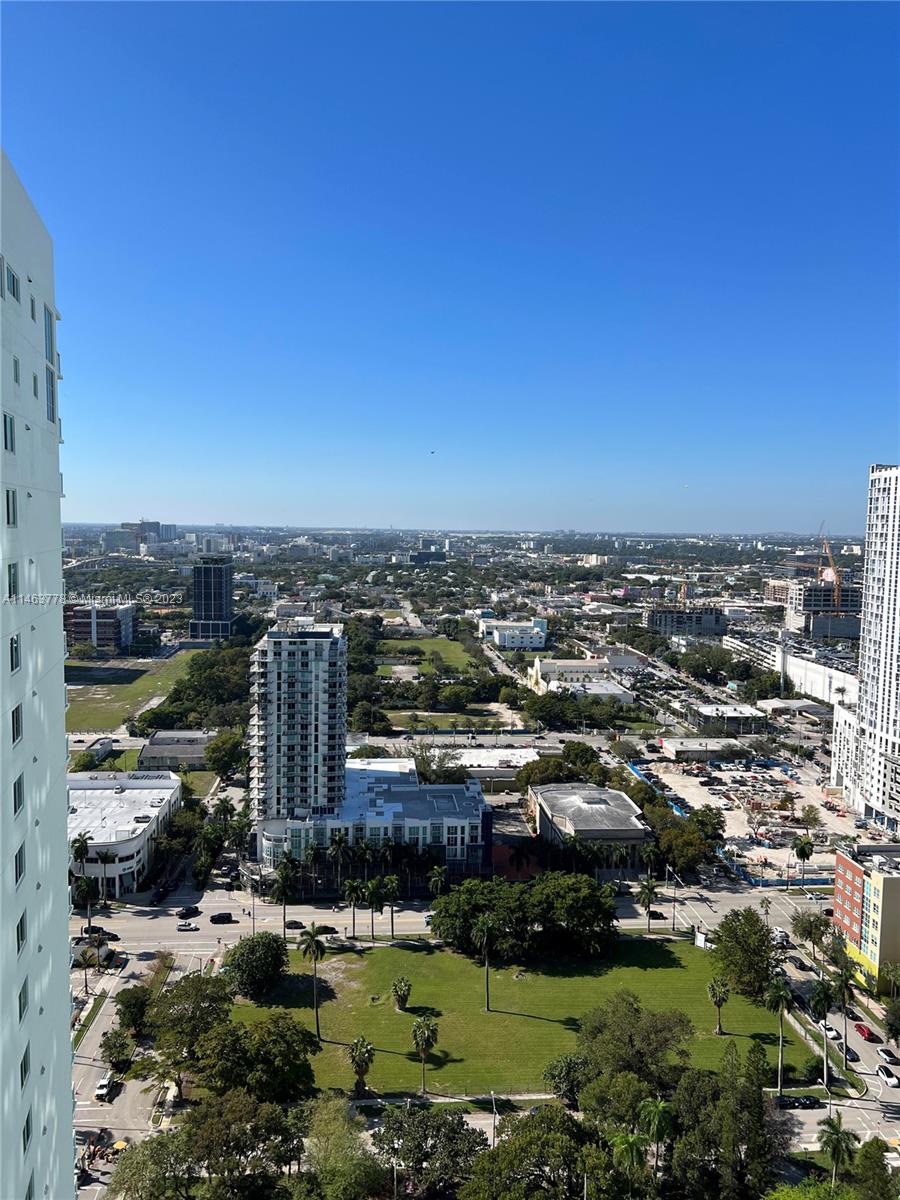 1800 N Bayshore Dr # 3502