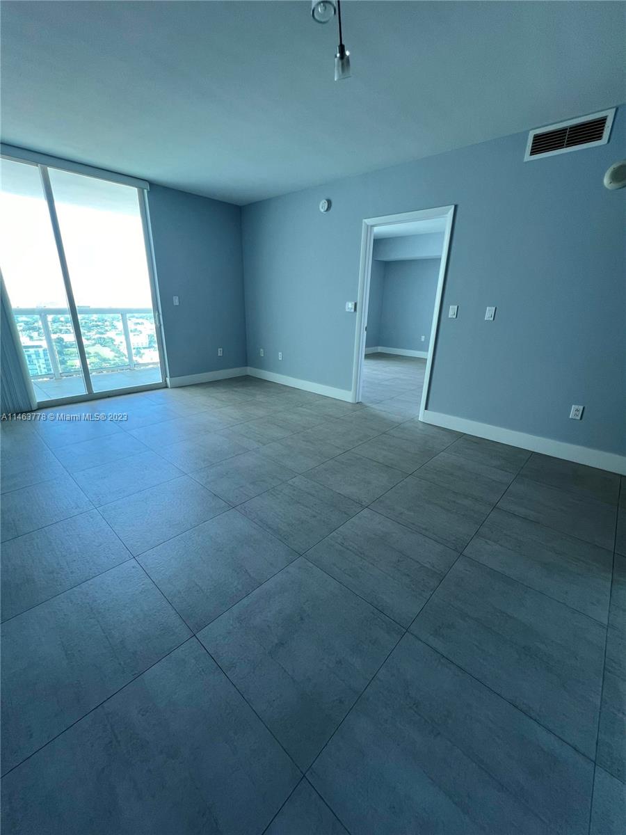 1800 N Bayshore Dr # 3502