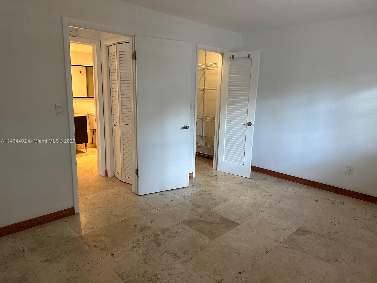 2201 Brickell Ave # 4
