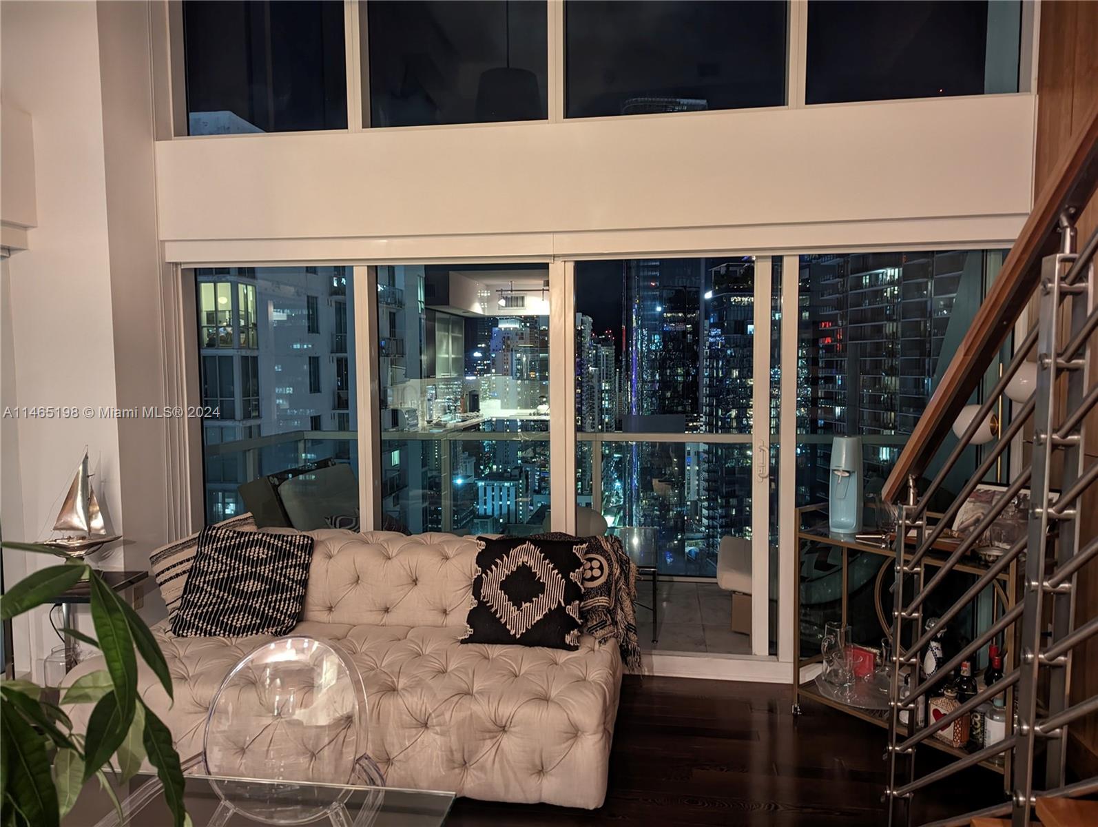 41 SE 5th St # 2302