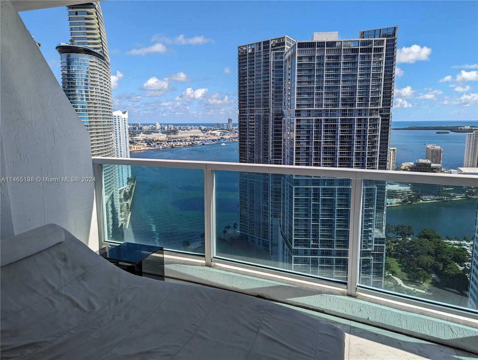 41 SE 5th St # 2302