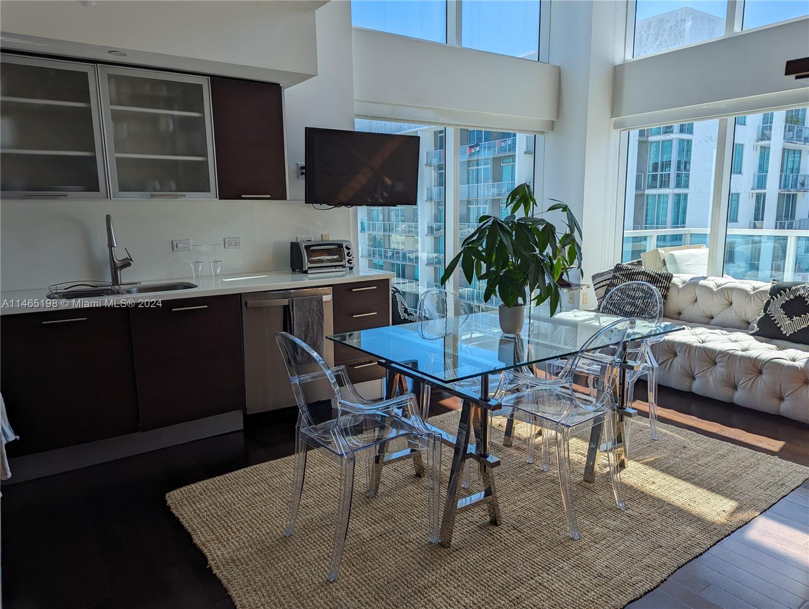 41 SE 5th St # 2302
