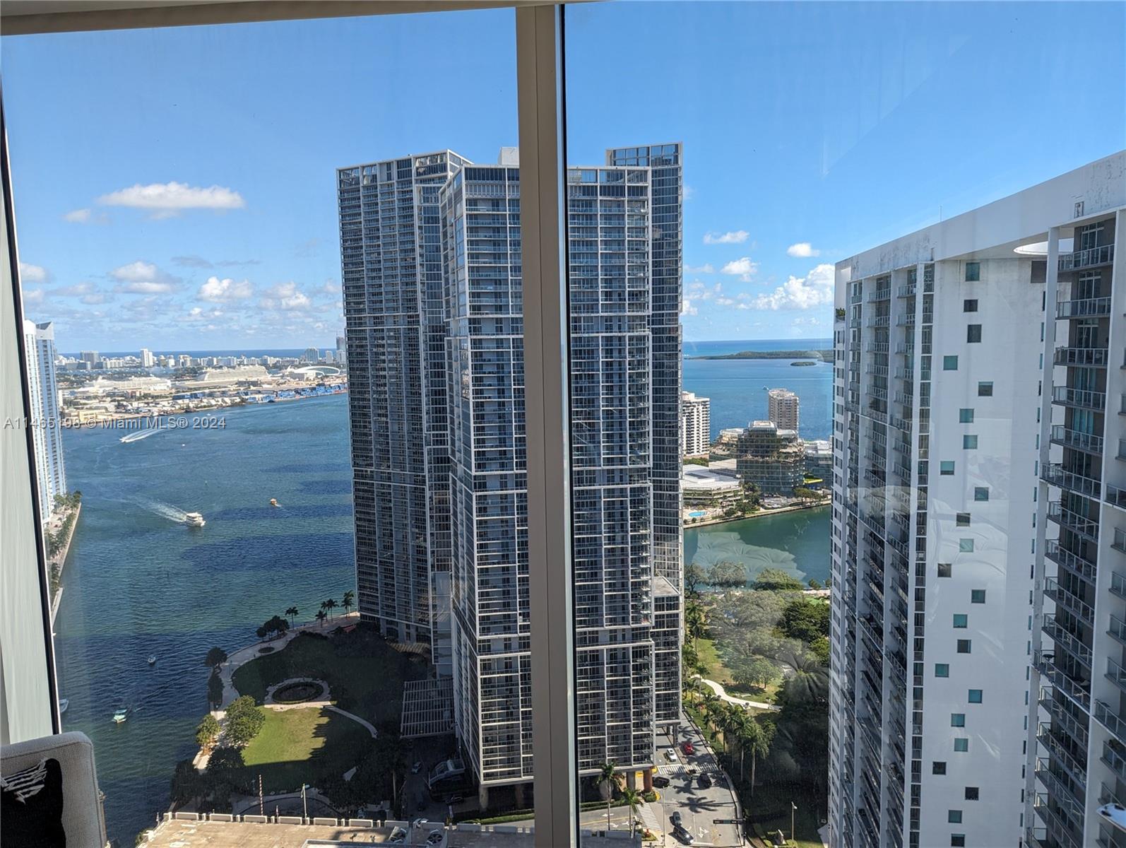 41 SE 5th St # 2302