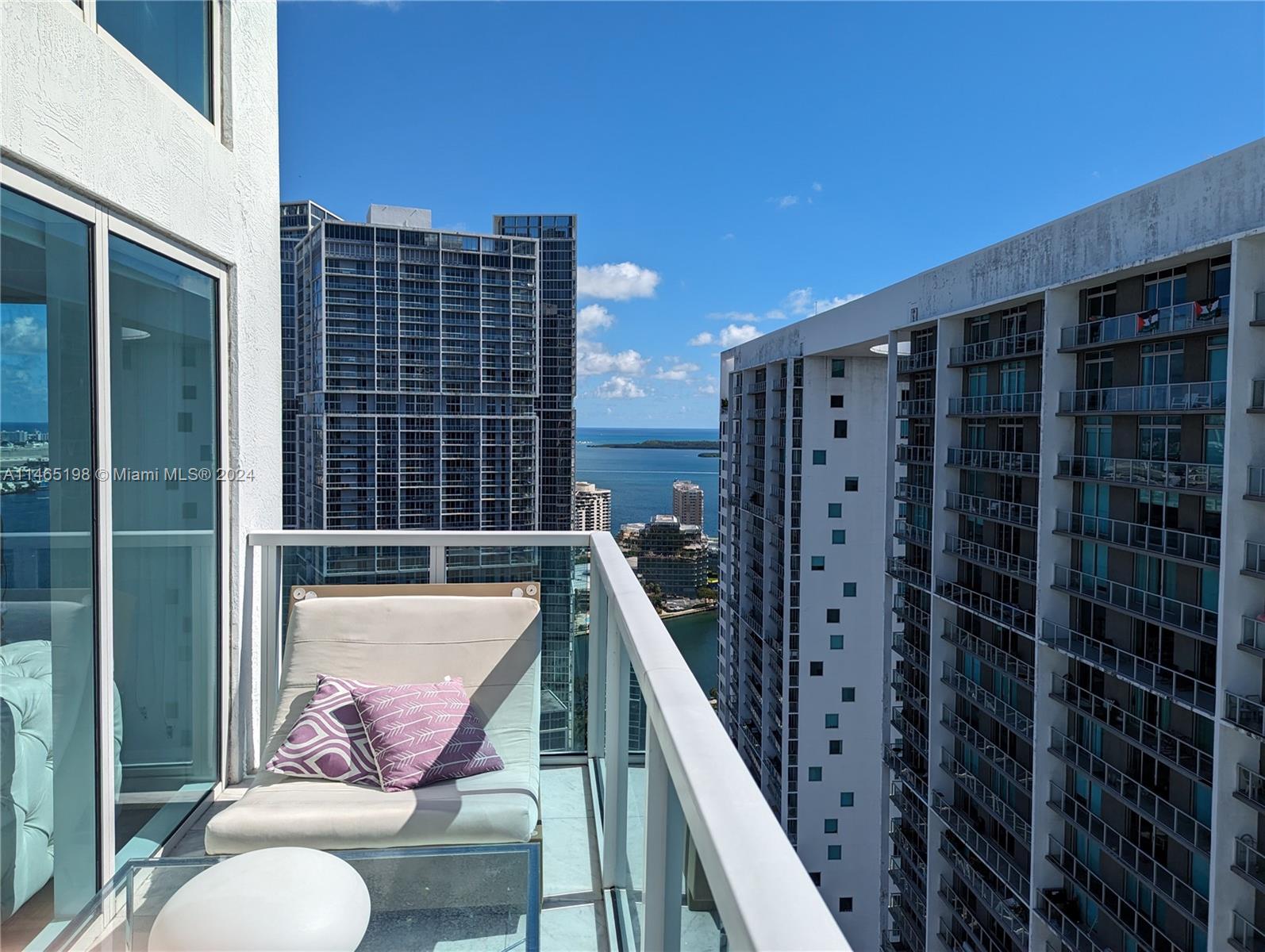 41 SE 5th St # 2302