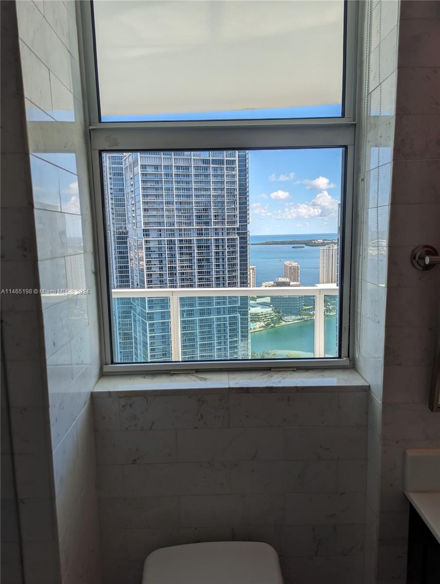 41 SE 5th St # 2302