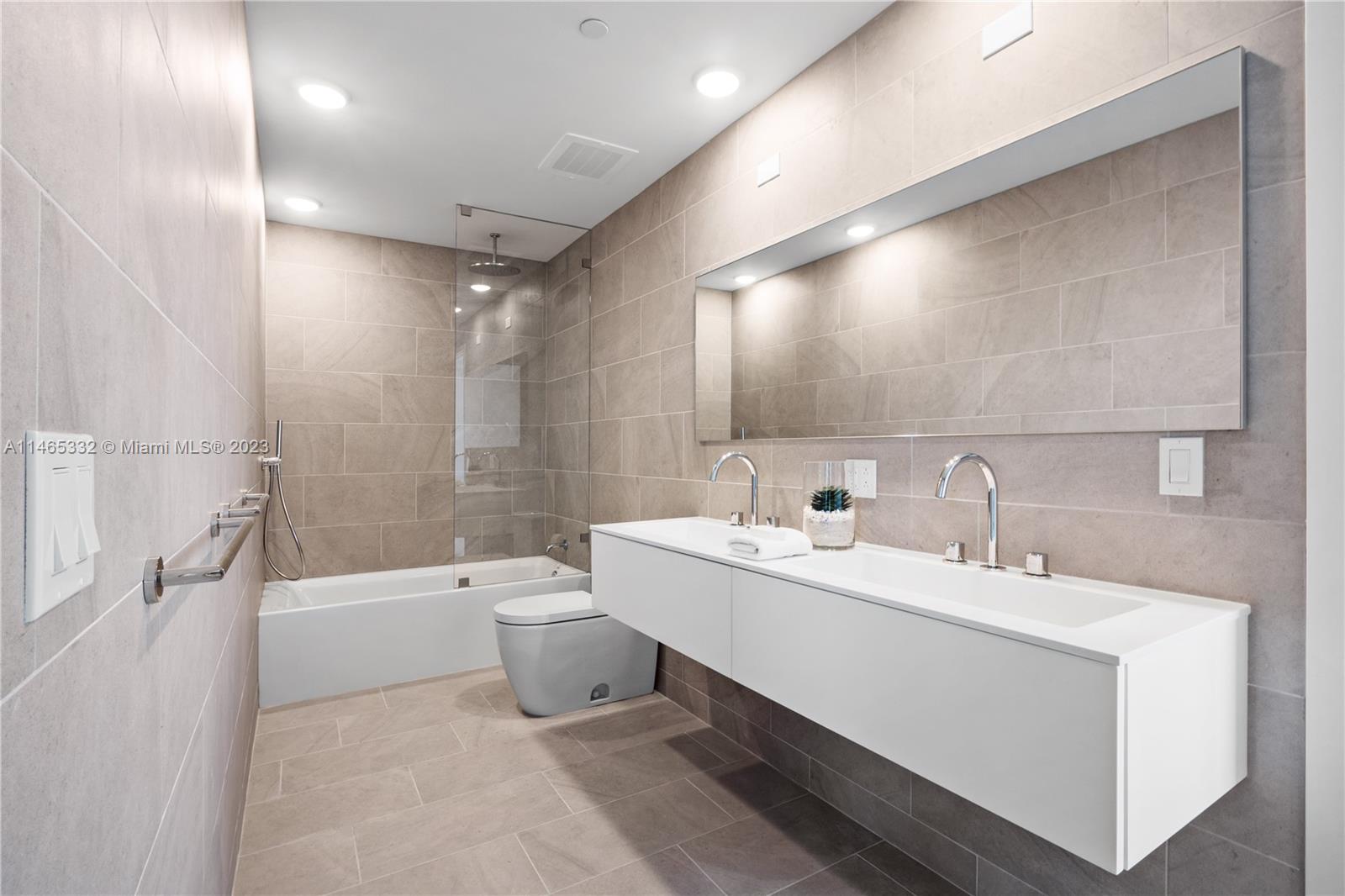 6800 Indian Creek Drive # 2A