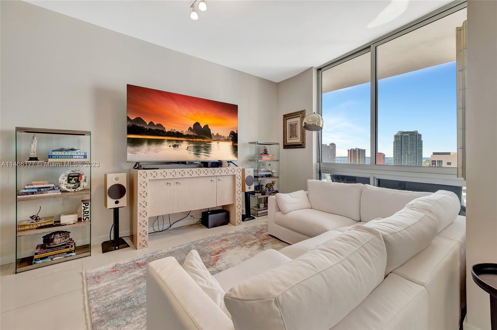 1010 SW 2nd Ave # 2101