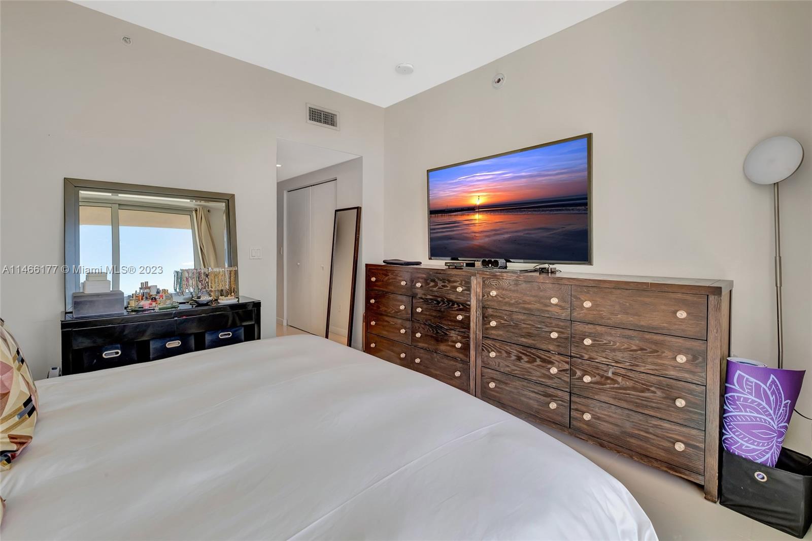 1010 SW 2nd Ave # 2101