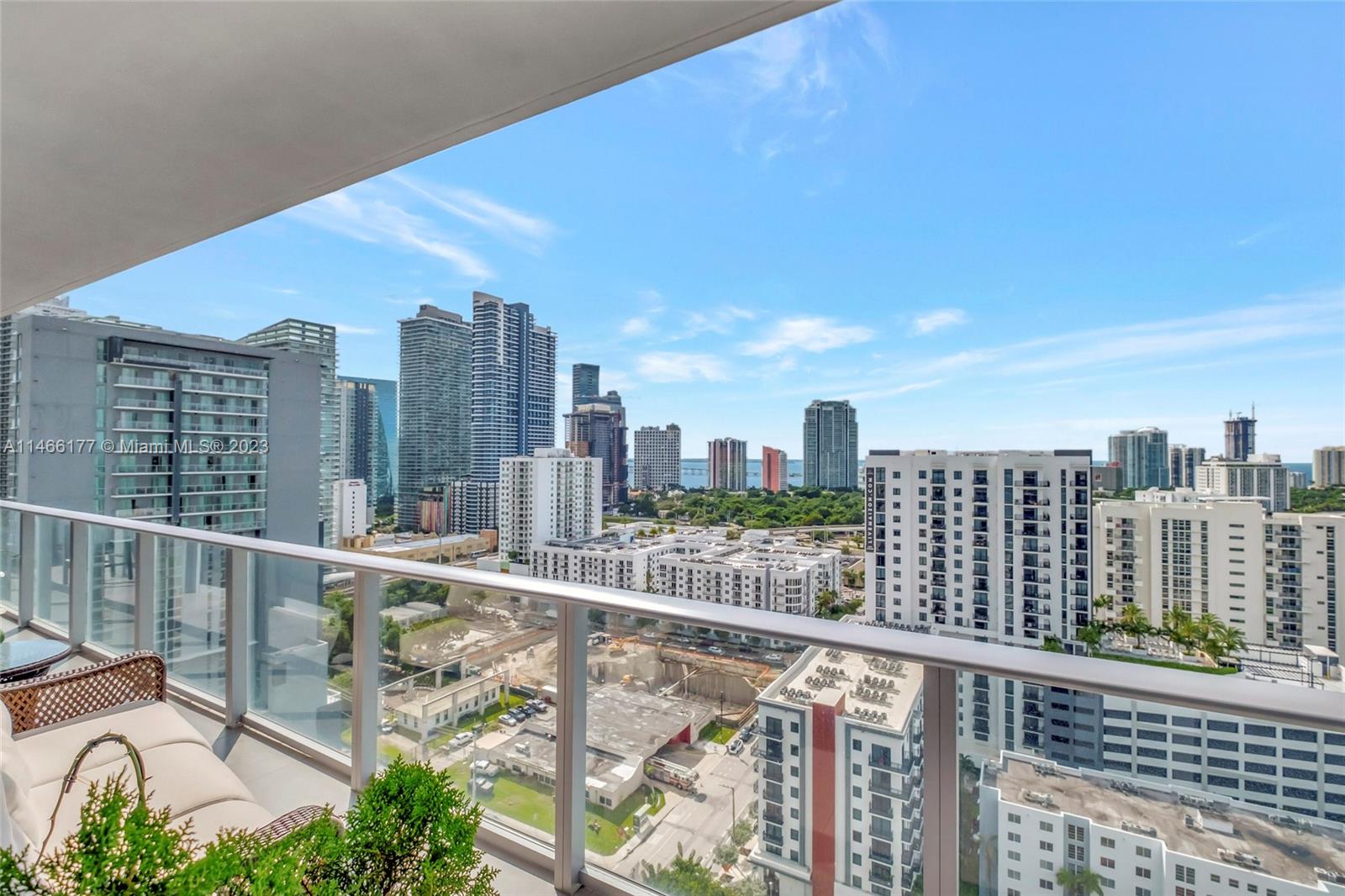 1010 SW 2nd Ave # 2101