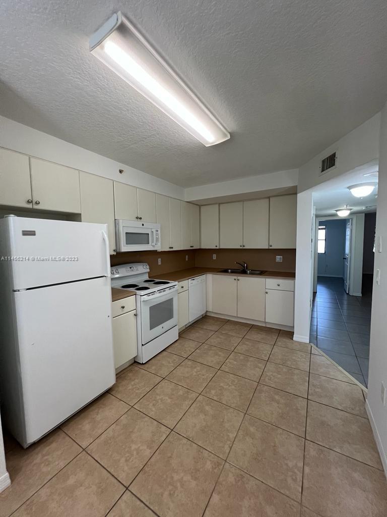 22921 SW 88 PL # 202