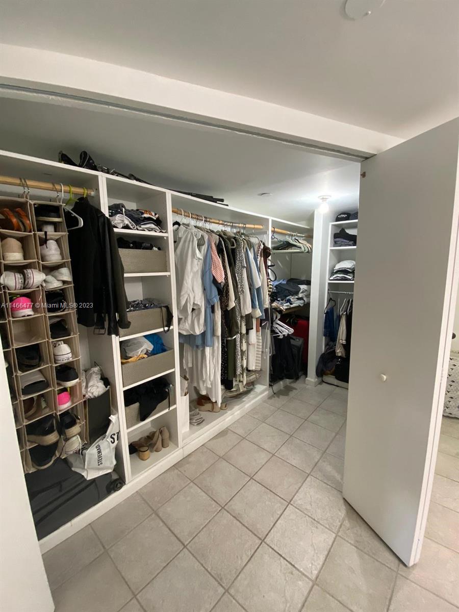 151 Crandon Blvd # 328