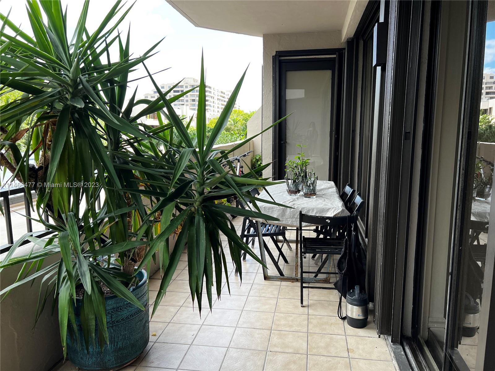 151 Crandon Blvd # 328