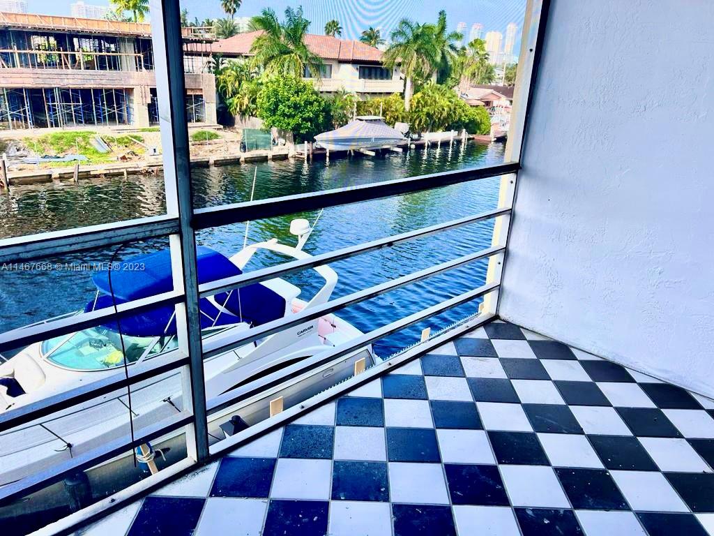 2935 NE 163rd St # 3I