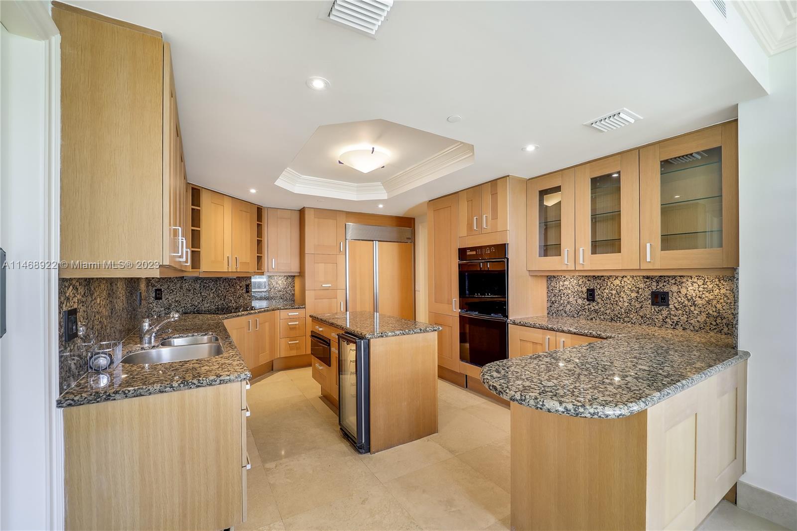 430 Grand Bay Dr # 902