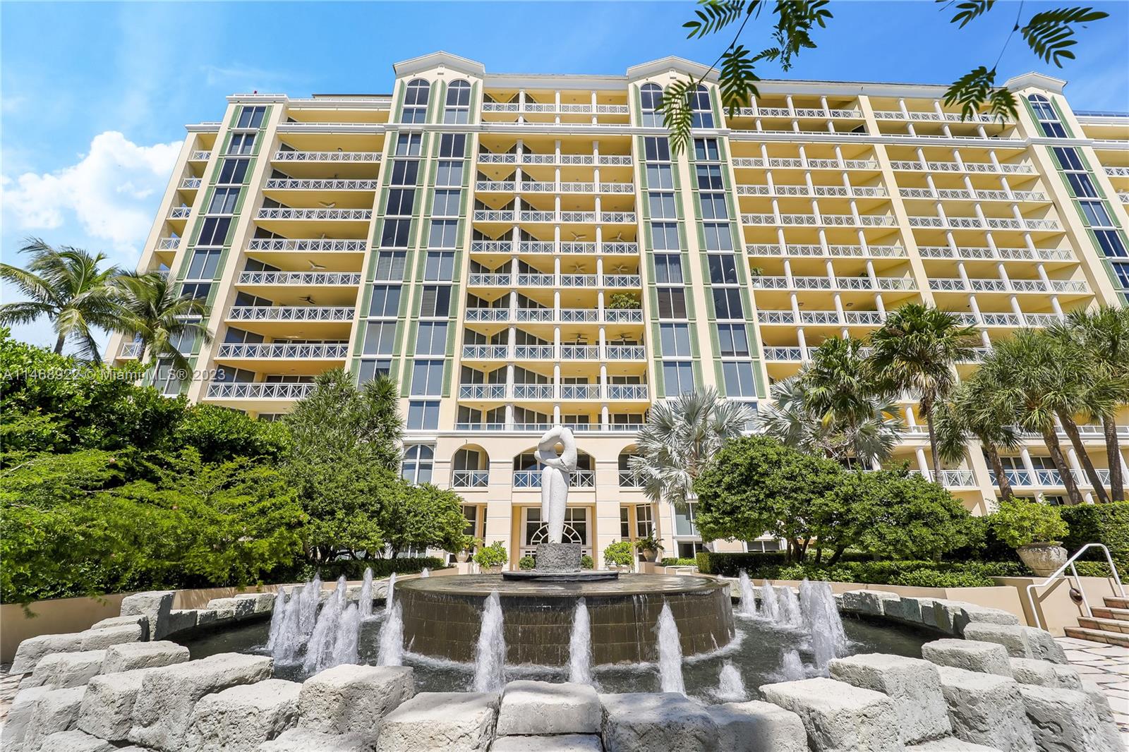430 Grand Bay Dr # 902