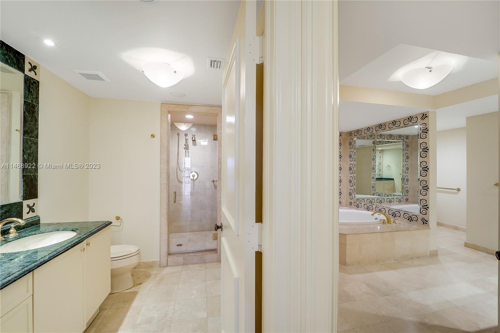 430 Grand Bay Dr # 902
