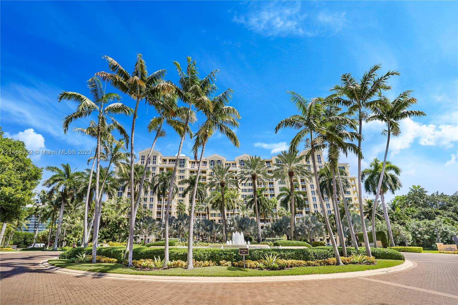 430 Grand Bay Dr # 902