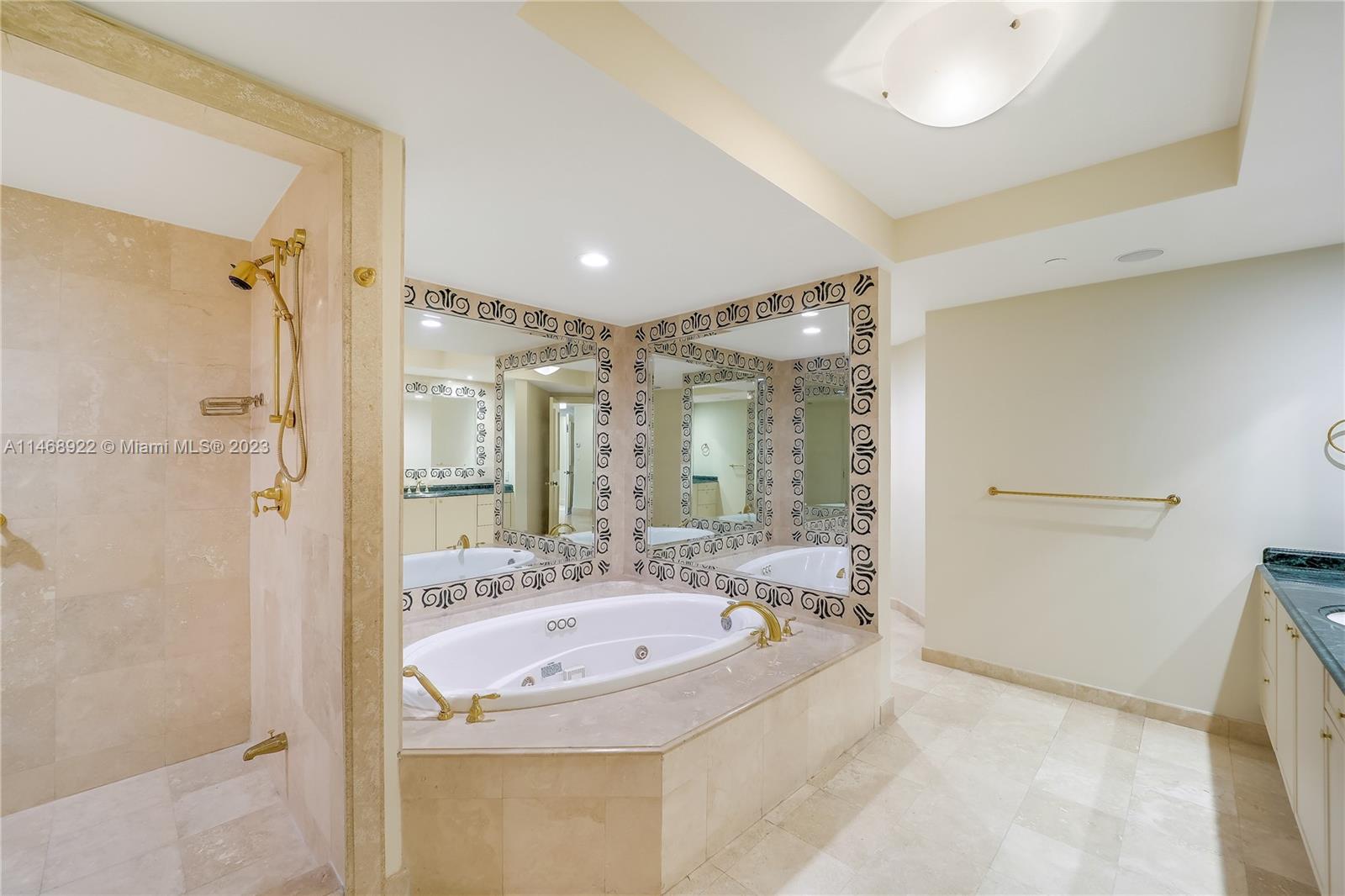 430 Grand Bay Dr # 902
