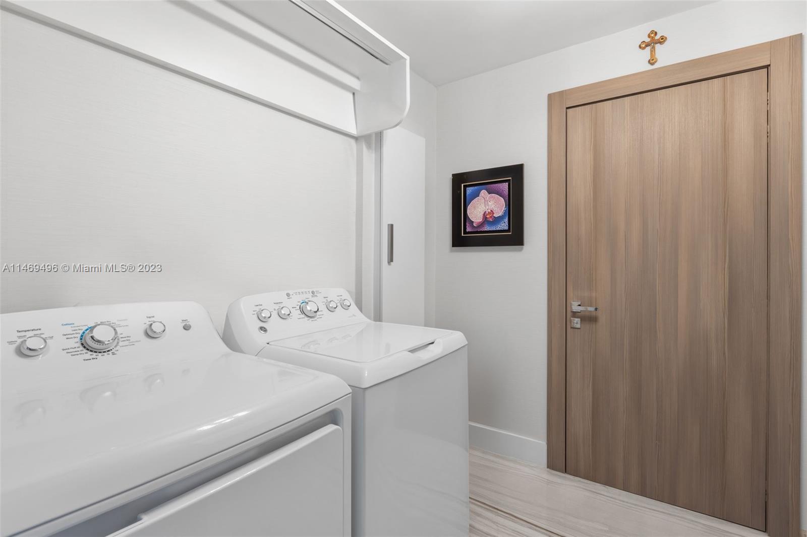 350 Ocean Dr # 1002N