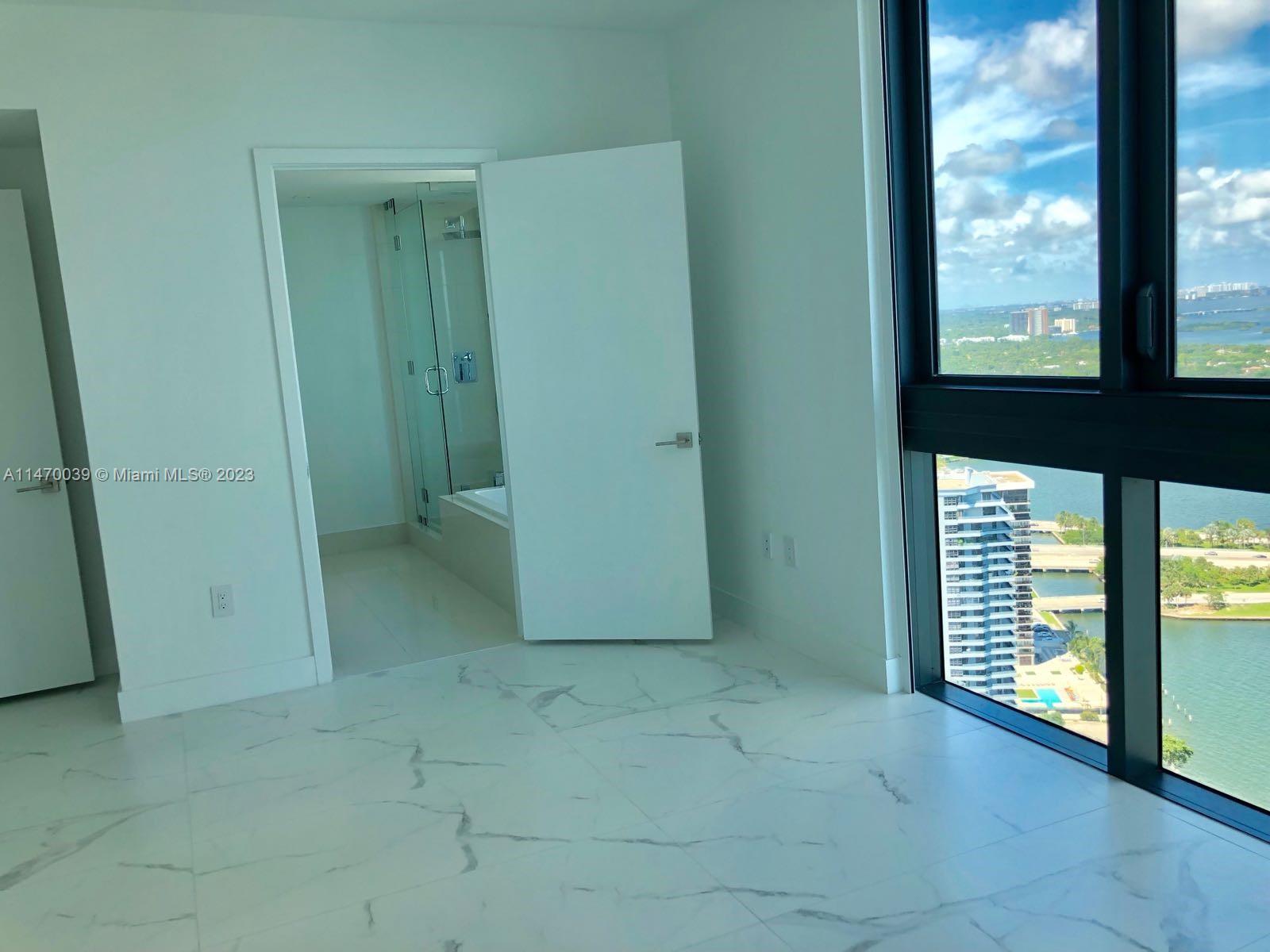 650 NE 32 ST # 3307