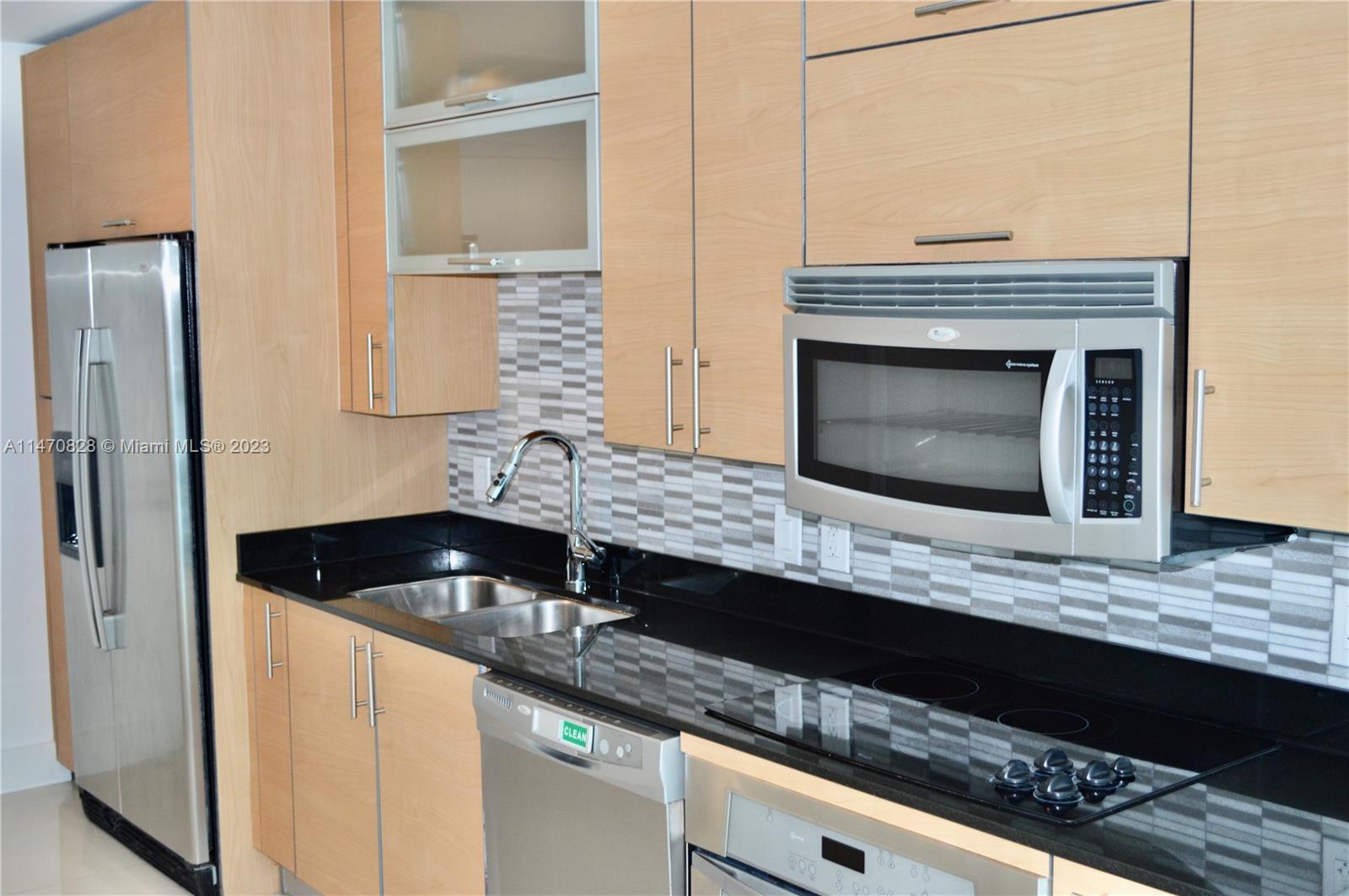 60 SW 13th St # 3820