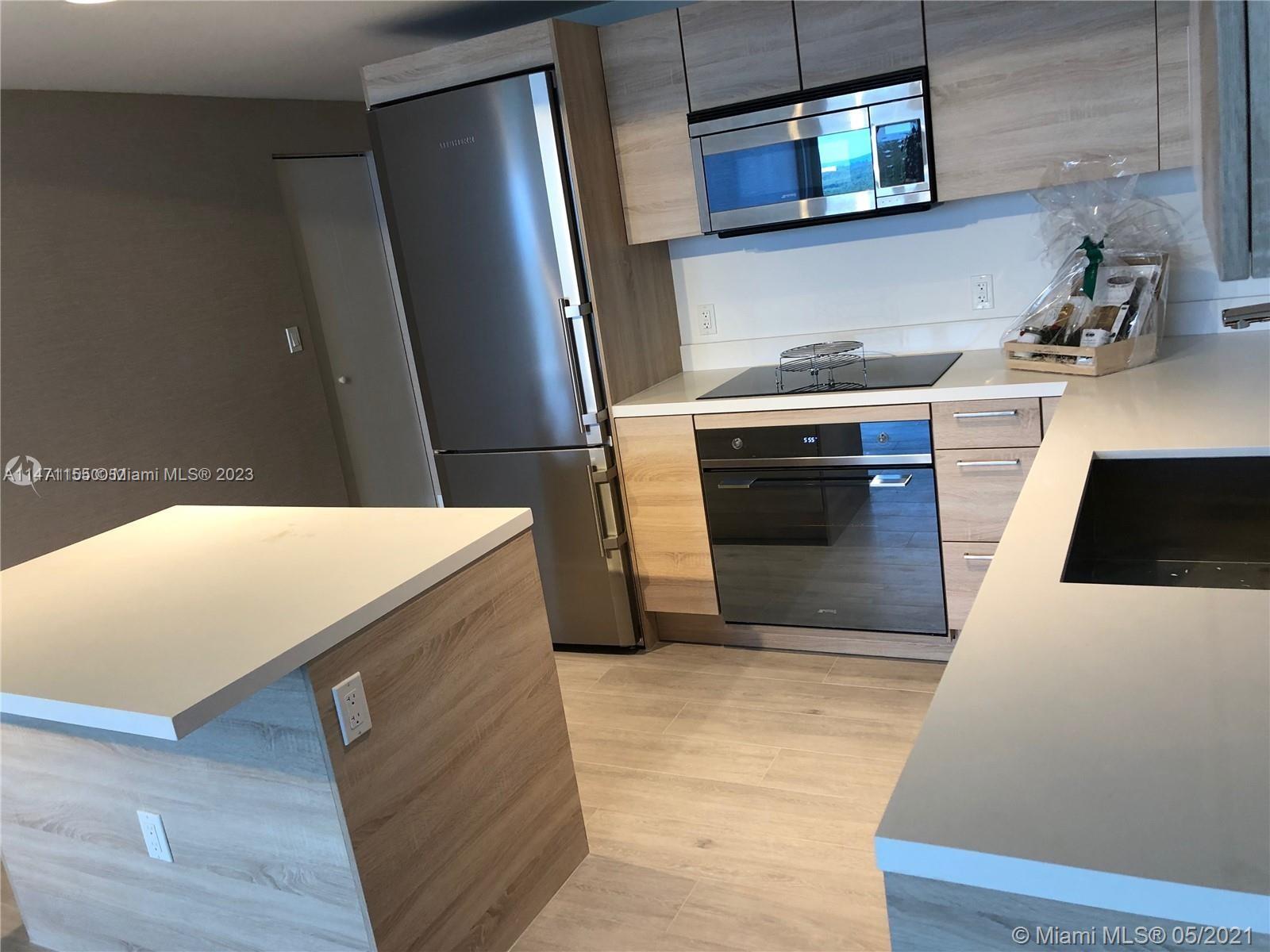 16385 Biscayne Blvd # 1720