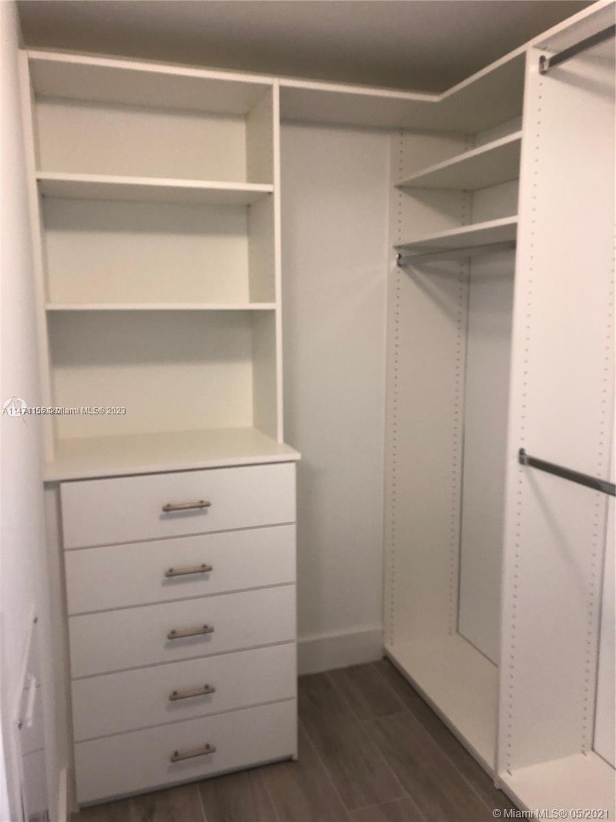 16385 Biscayne Blvd # 1720