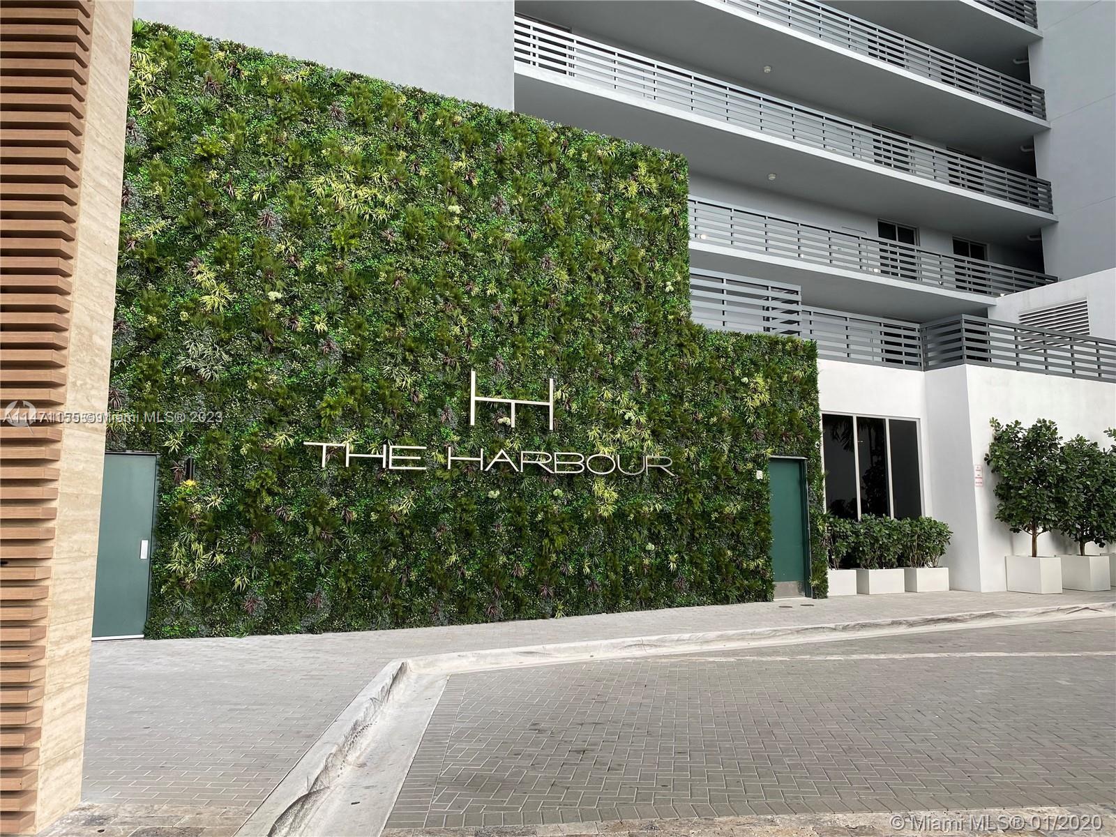 16385 Biscayne Blvd # 1720