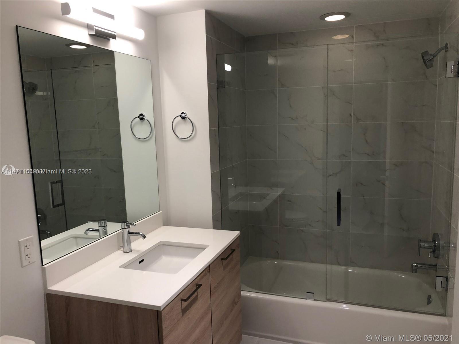 16385 Biscayne Blvd # 1720