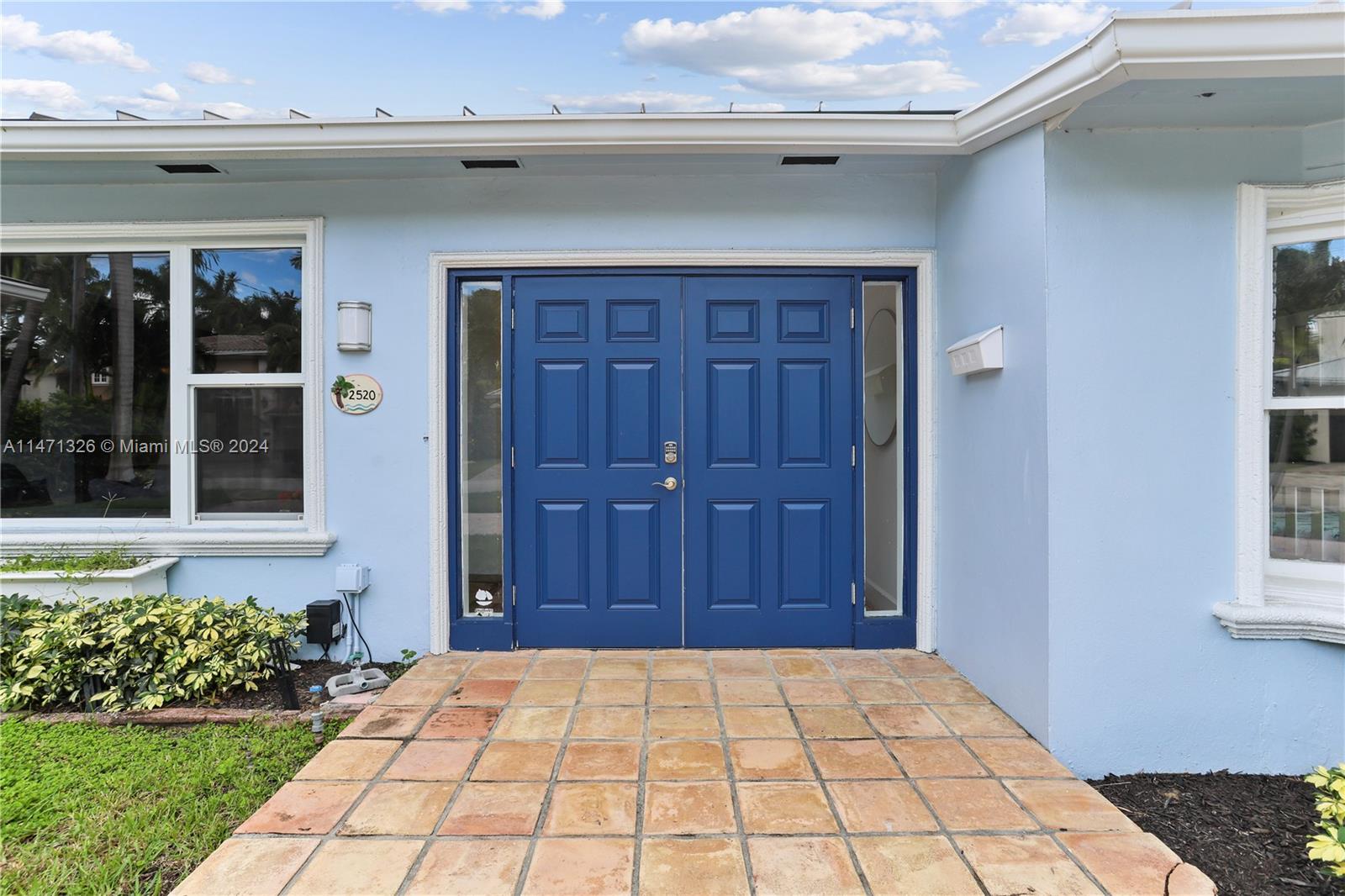 2520 Delmar Pl