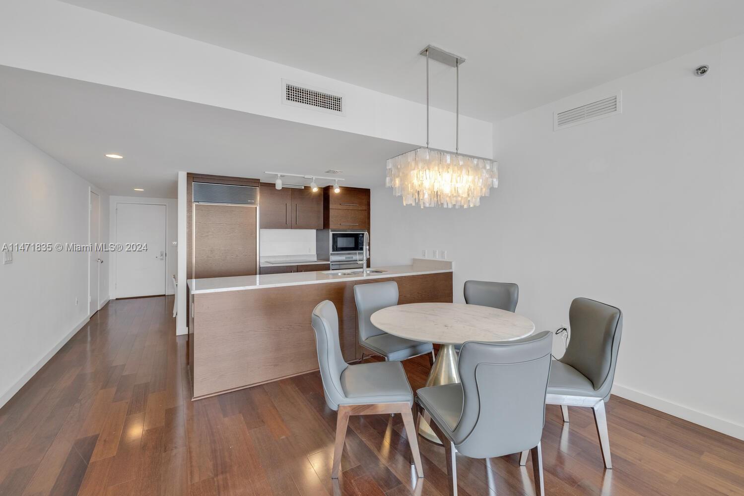 475 Brickell Ave # 2107