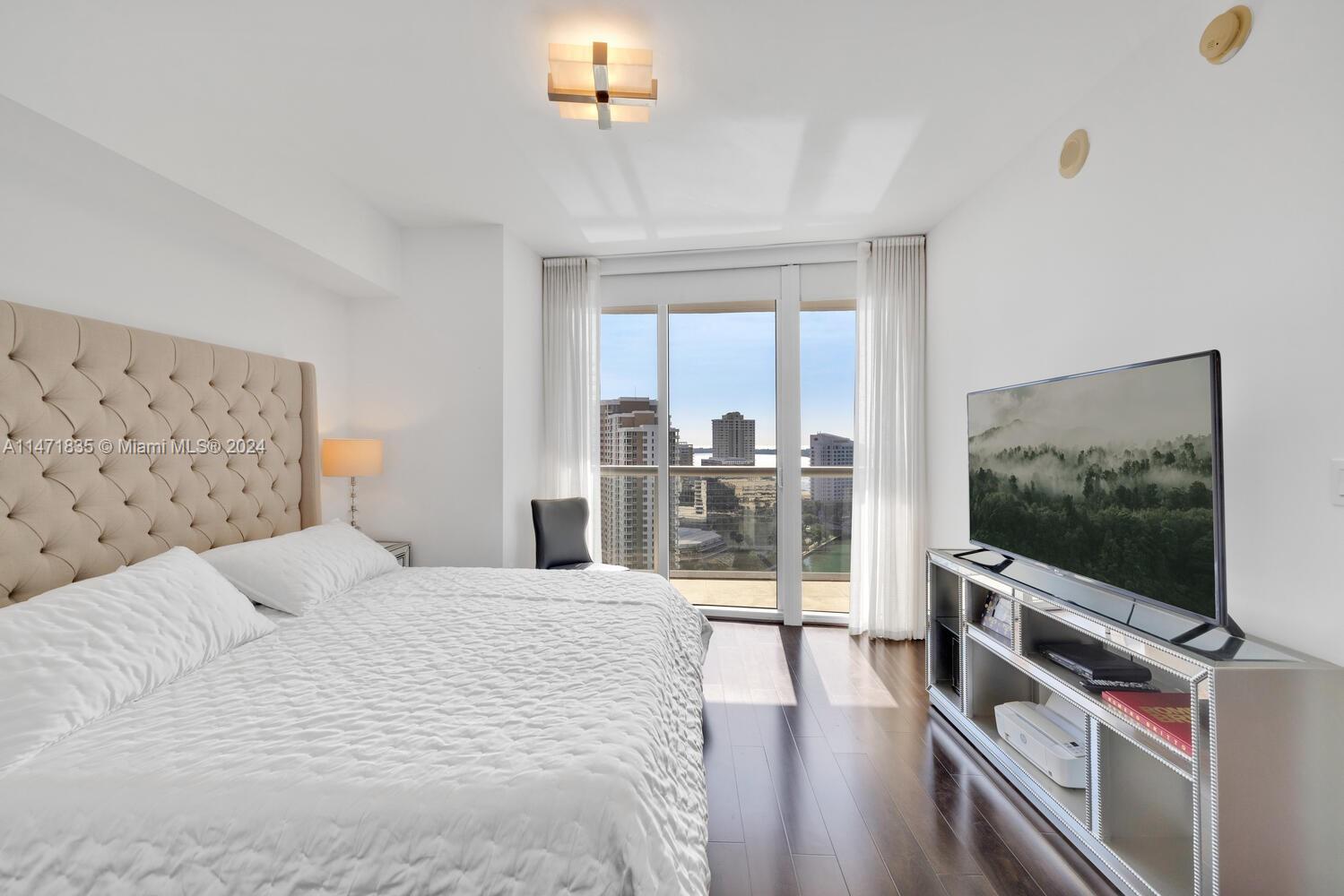 475 Brickell Ave # 2107