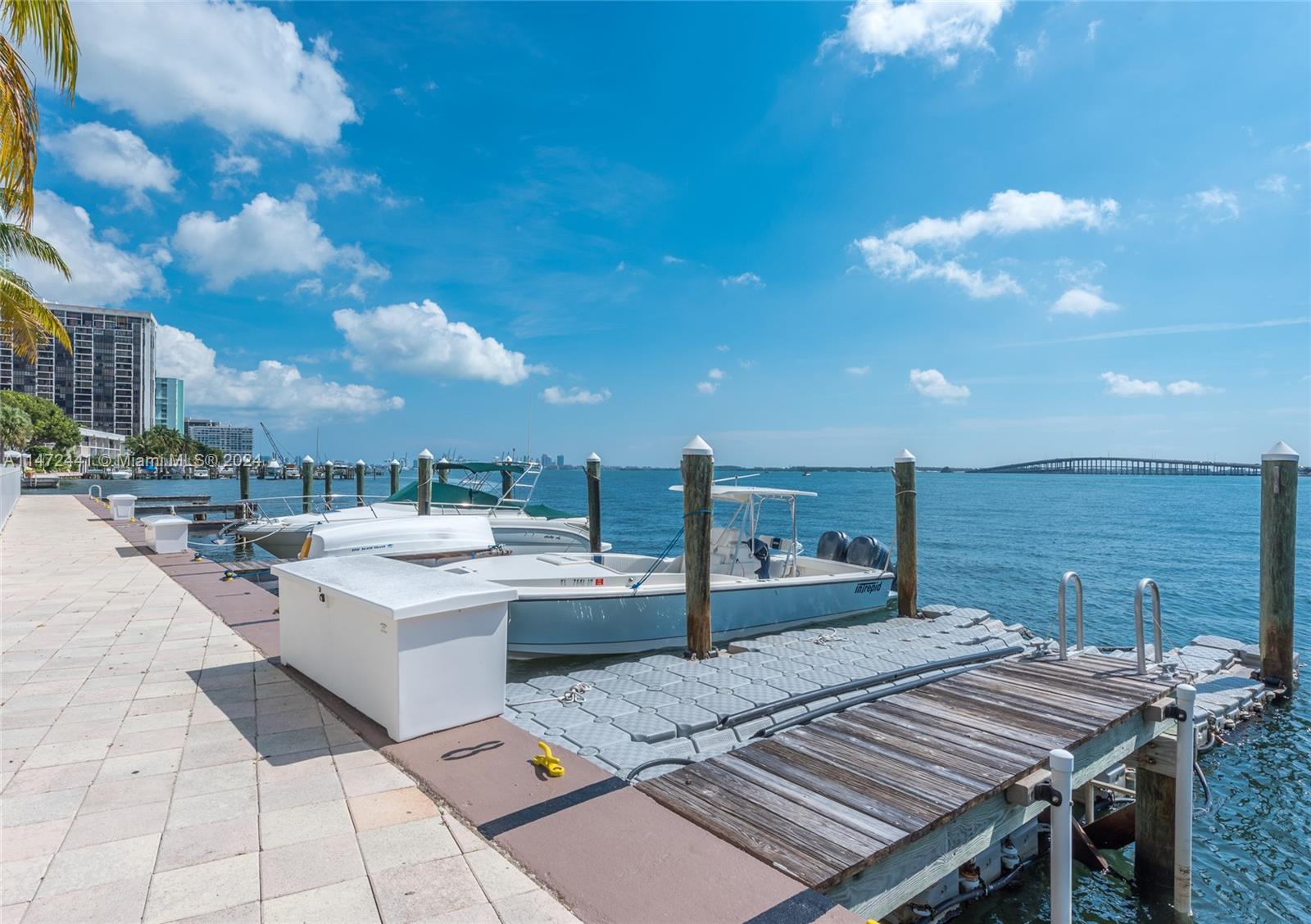 2101 Brickell Ave # 1112