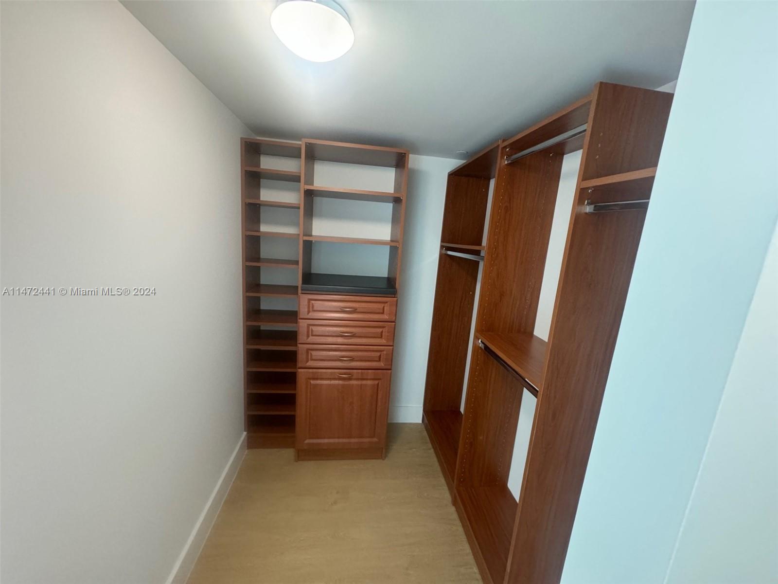 2101 Brickell Ave # 1112
