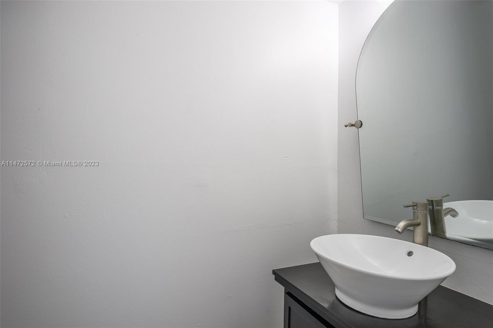 9800 W Bay Harbor Dr # 308