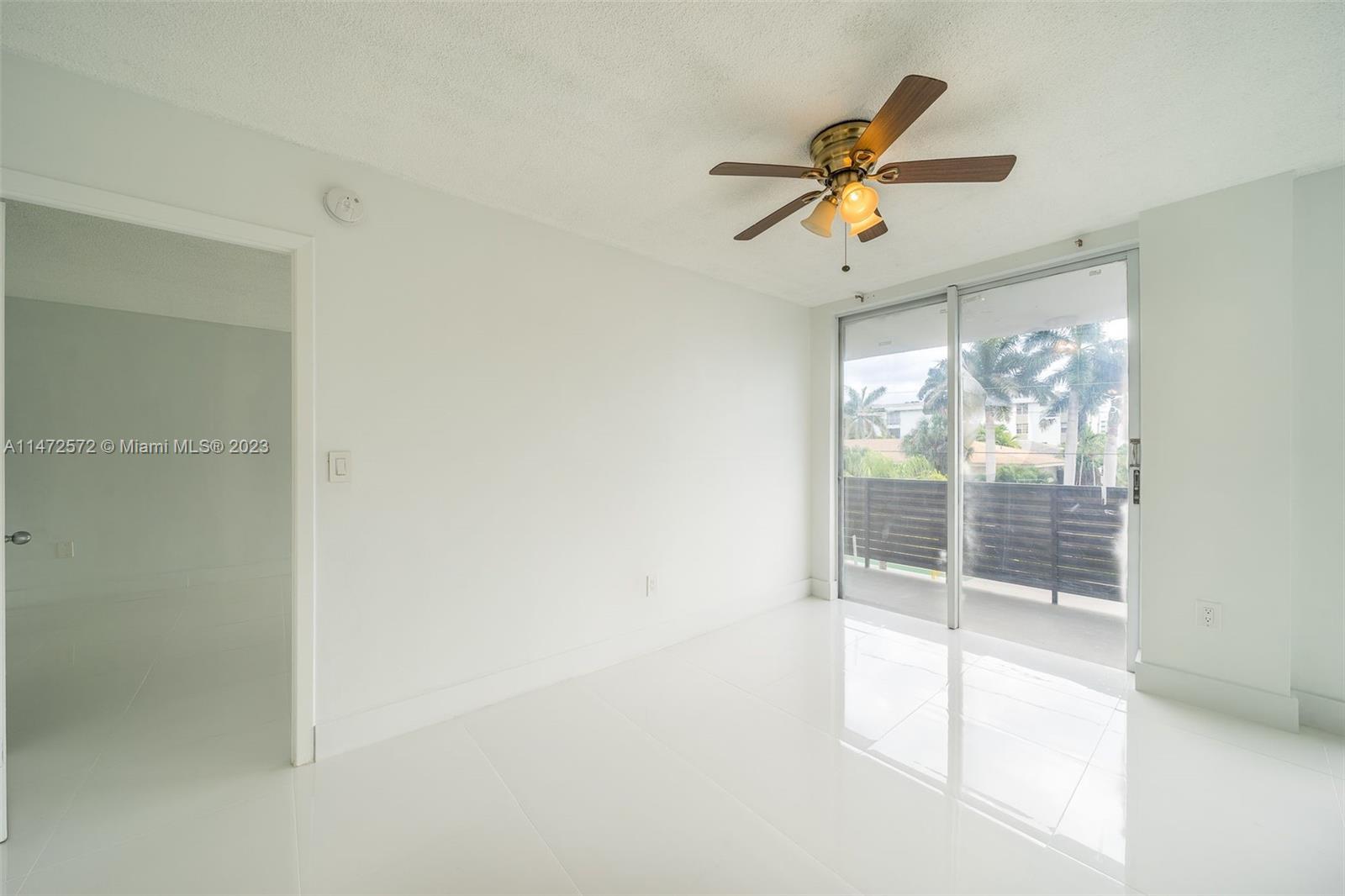 9800 W Bay Harbor Dr # 308