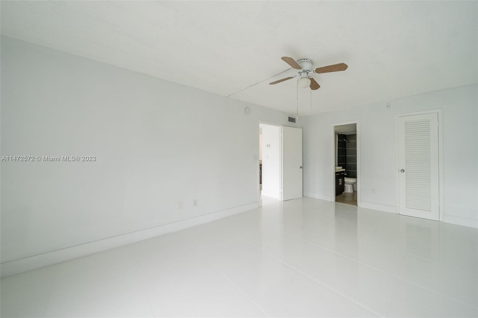 9800 W Bay Harbor Dr # 308