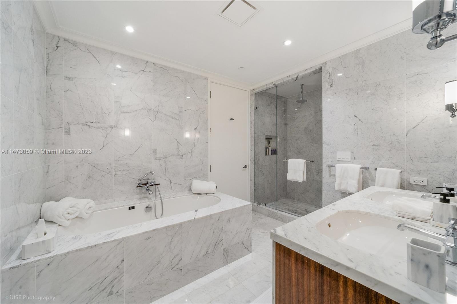 15701 Collins Ave # 2602