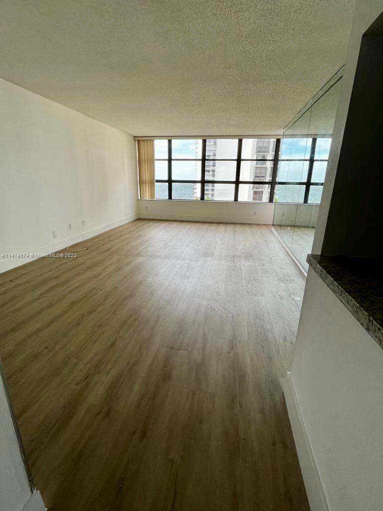 1440 Brickell Bay # 806