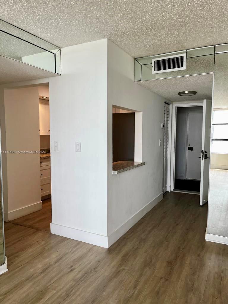 1440 Brickell Bay # 806
