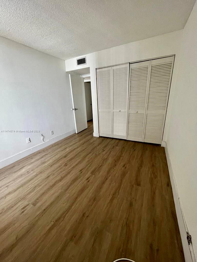 1440 Brickell Bay # 806