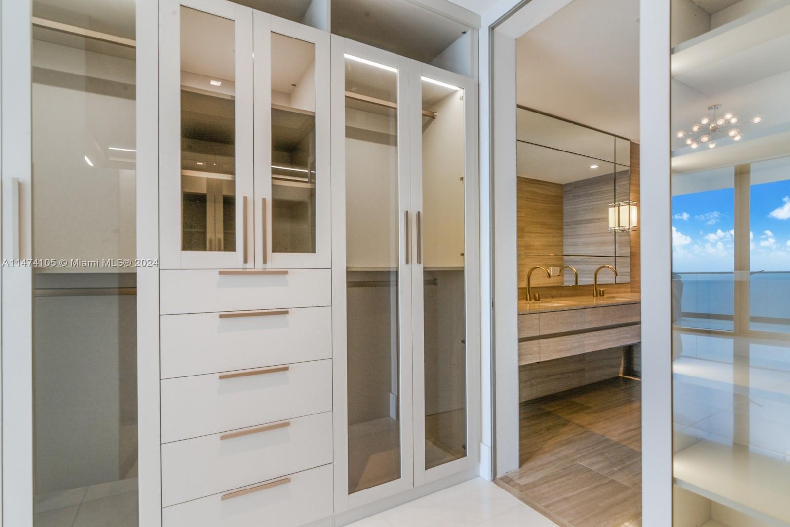 18975 Collins Ave # 3803