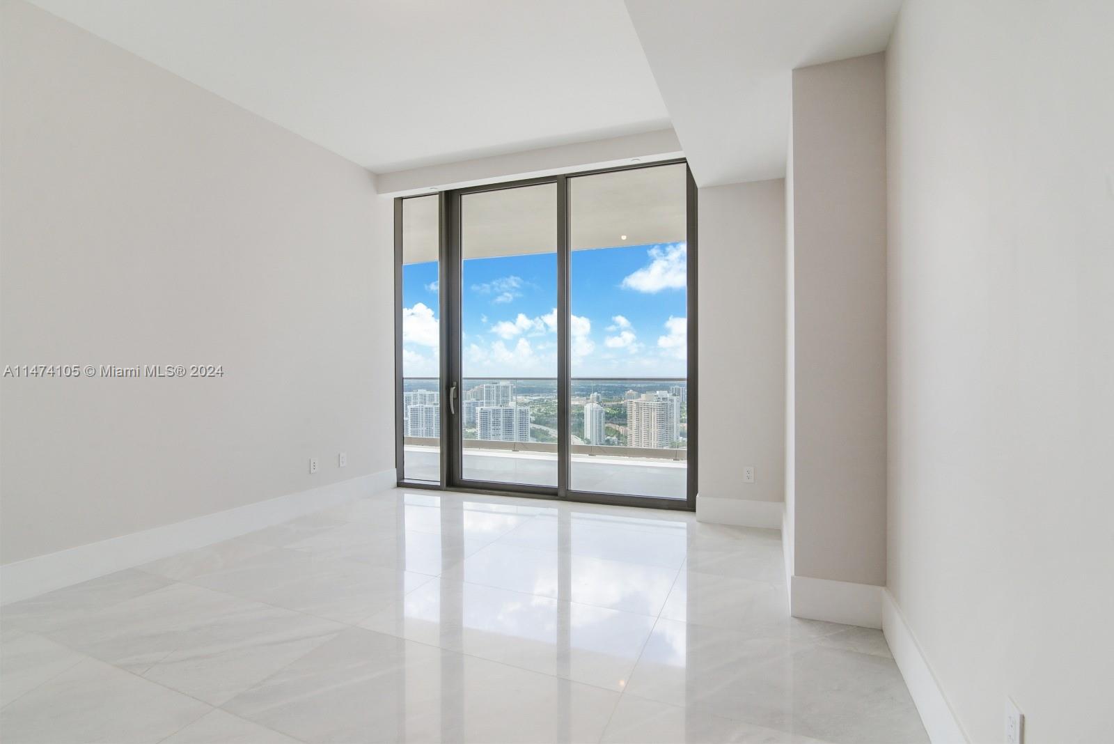 18975 Collins Ave # 3803