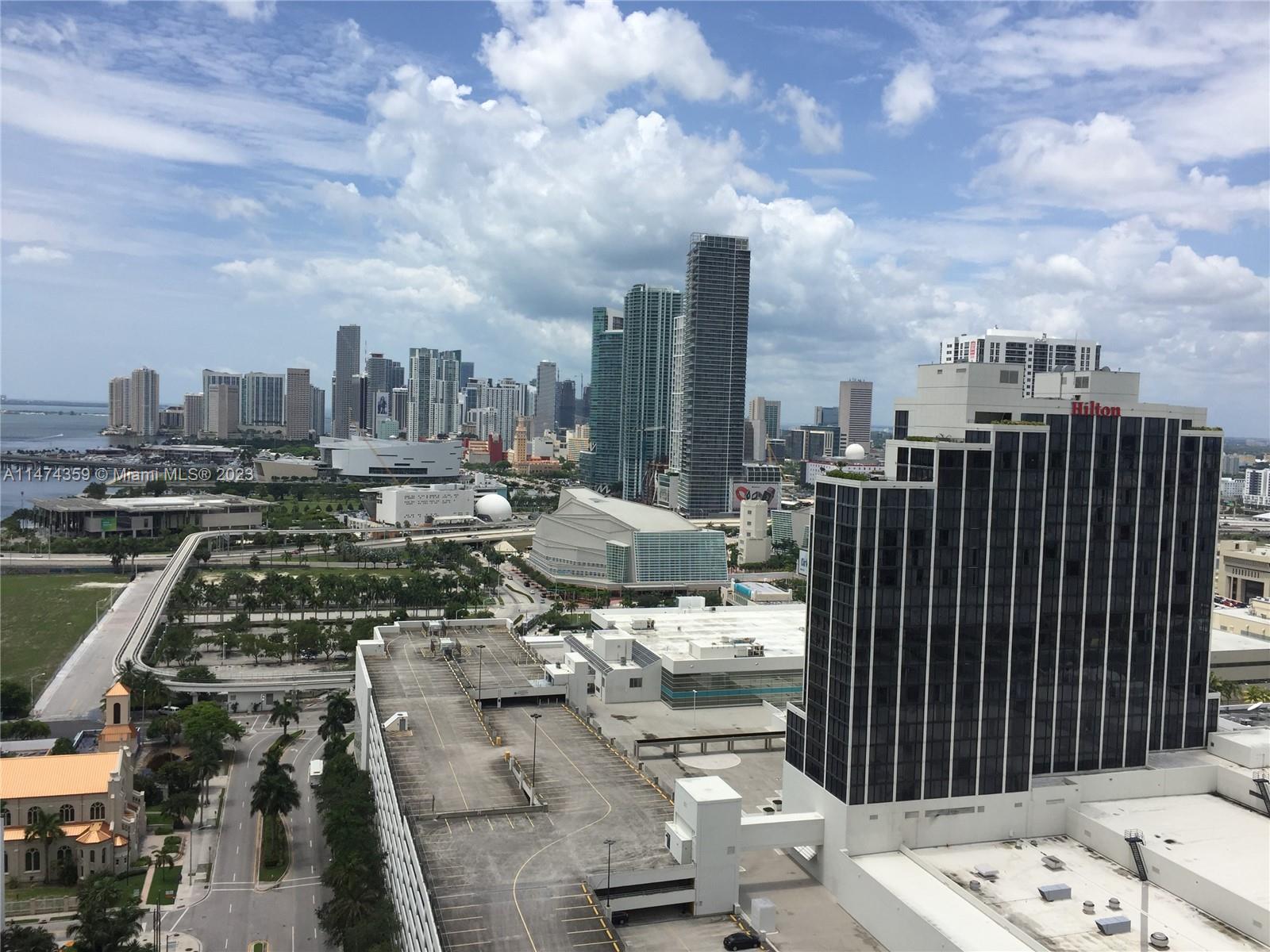 1750 N Bayshore Dr # 3008