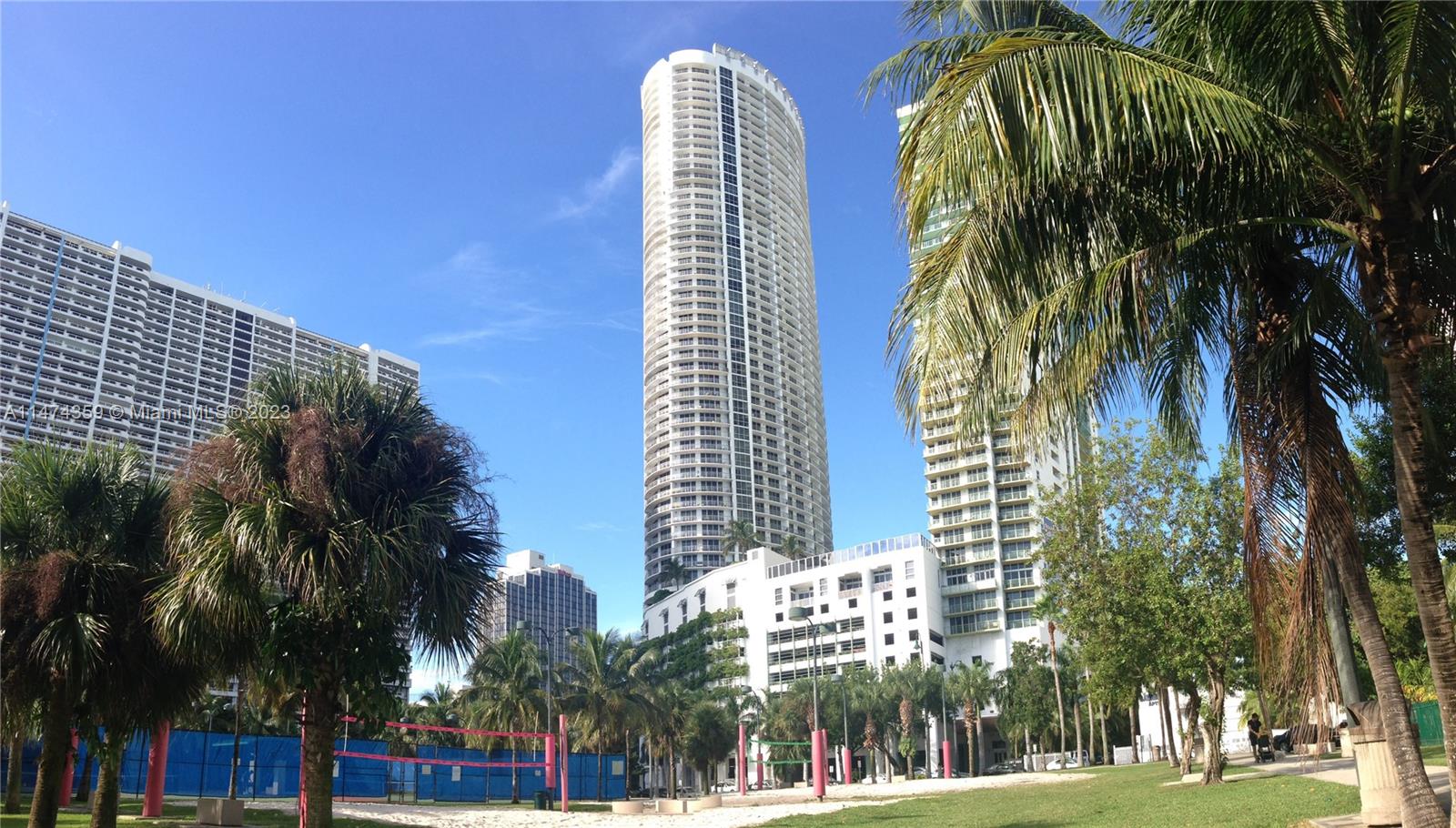 1750 N Bayshore Dr # 3008