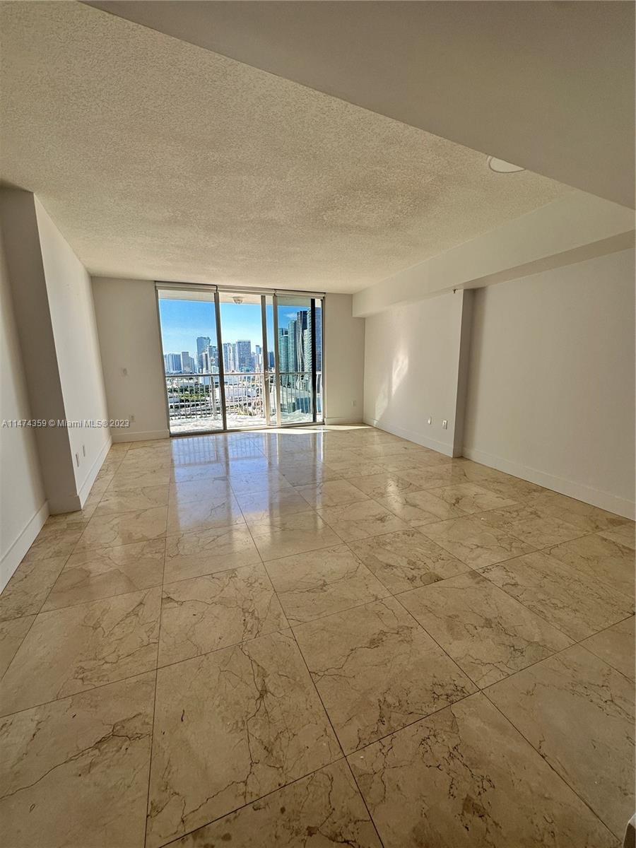1750 N Bayshore Dr # 3008