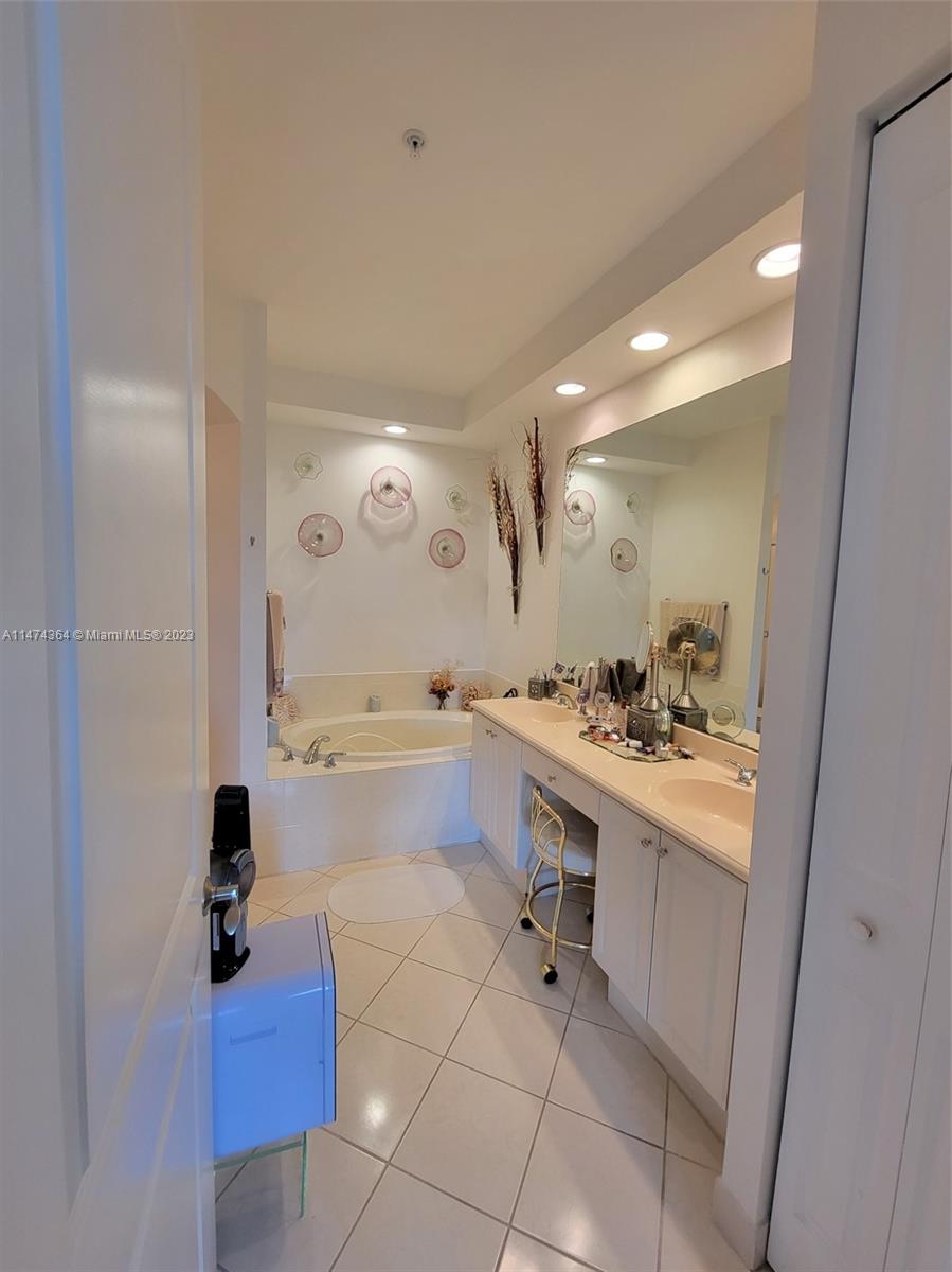 3020 NW 125th Ave # 319