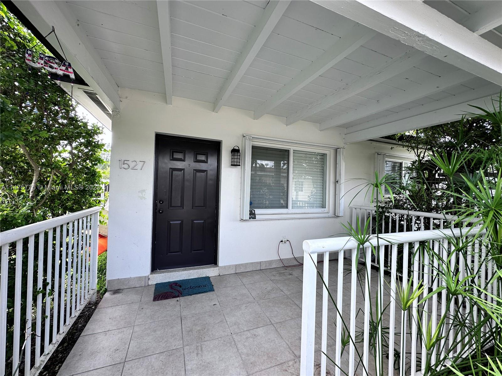 1525 SW 70th Ave # 2