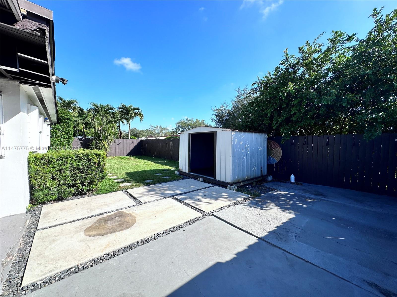 1525 SW 70th Ave # 2