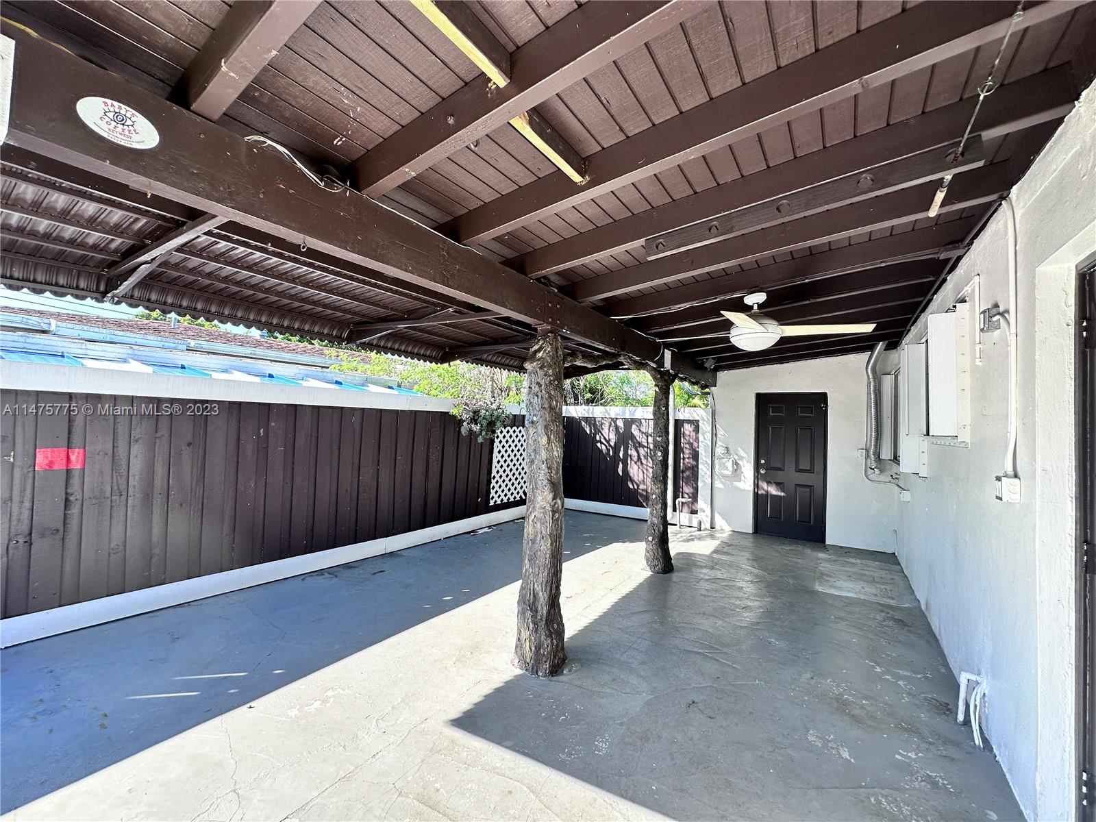 1525 SW 70th Ave # 2